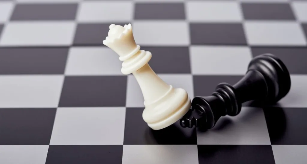 LMS vs LCMS comparison showing learning management and content authoring systems